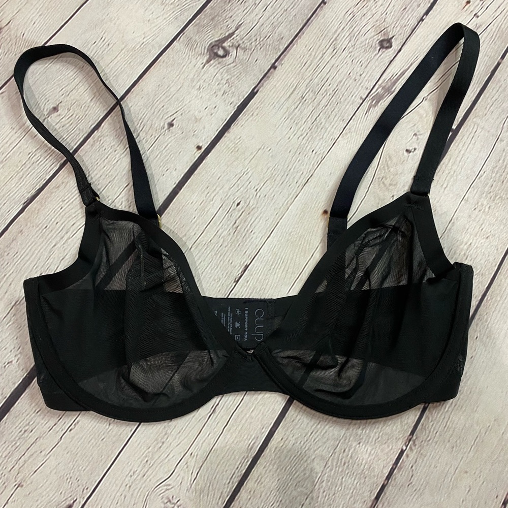 Black Cuup Plunge size 32E
